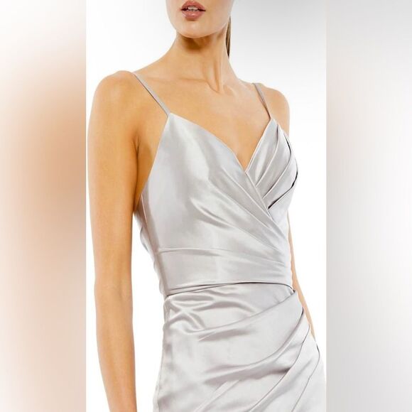 Mac Duggal Ieena NWT Elegant Silver Platinum Satin  Maxi Evening Gown Size 2 - Picture 3 of 13